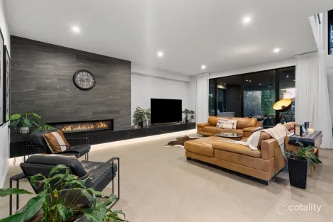 Property photo of 1830 Pinehurst Drive Hope Island QLD 4212