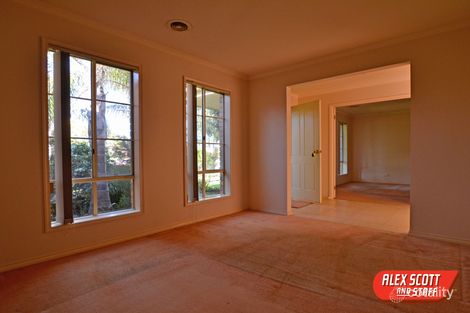 Property photo of 35 Bounty Way Berwick VIC 3806