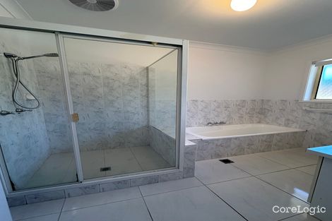 Property photo of 33 Tristania Way Highland Park QLD 4211