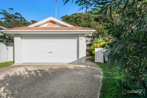 Property photo of 6A Creswell Place Fingal Bay NSW 2315