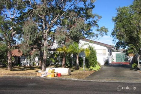 2 Clucas Ave, Gorokan, NSW 2263