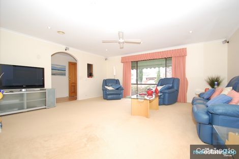 Property photo of 8 Bouchard Place Fadden ACT 2904