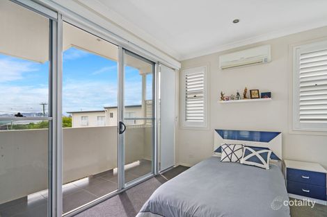 Property photo of 3/79 Hawthorne Road Hawthorne QLD 4171
