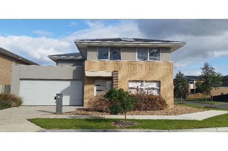 Property photo of 22 Alpini Parade Sunshine West VIC 3020