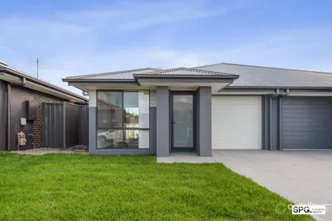 1/105 Balgownie Cct, Heddon Greta, NSW 2321