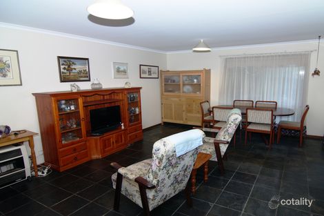 Property photo of 2 Hall Crescent Loxton SA 5333