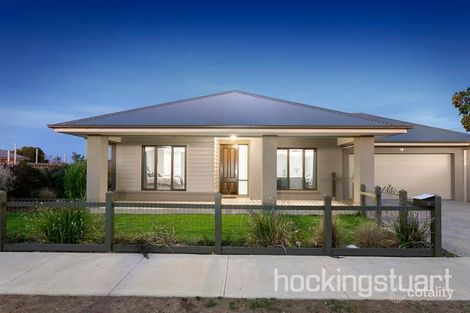 Property photo of 14 Eaglehawk Boulevard Eynesbury VIC 3338