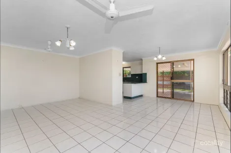 Property photo of 2 Beech Court Bushland Beach QLD 4818