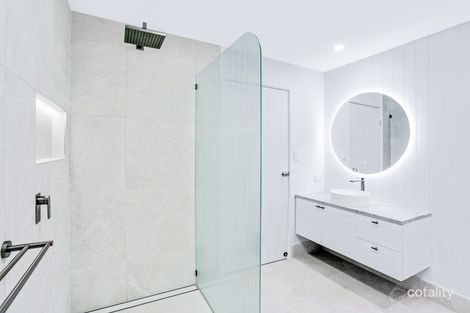 Property photo of 212 Nineteenth Avenue Elanora QLD 4221