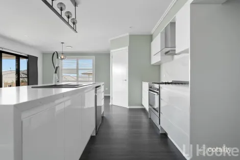 Property photo of 65 Graham Drive Kelso NSW 2795