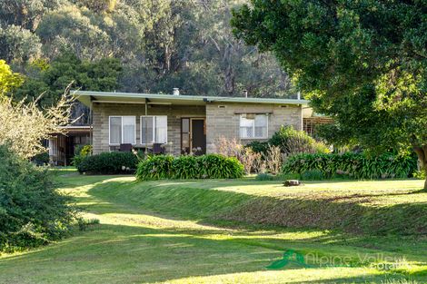 30 Hores Lane, Tawonga, VIC 3697