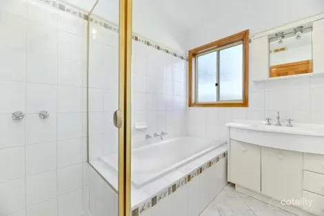 Property photo of 2/33 Hughes Avenue Edithvale VIC 3196