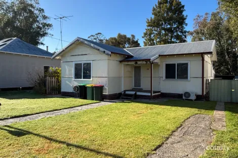 20 Gladstone Cres, Collie, WA 6225