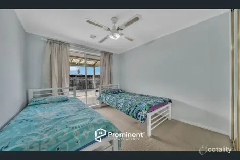 Property photo of 11 Fairhaven Boulevard Cranbourne West VIC 3977