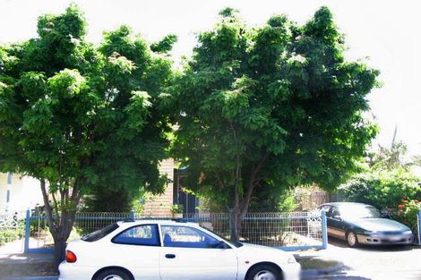 2 Lawrence St, Seddon, VIC 3011