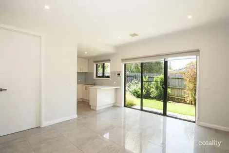 Property photo of 2/68 Delmore Crescent Glen Waverley VIC 3150