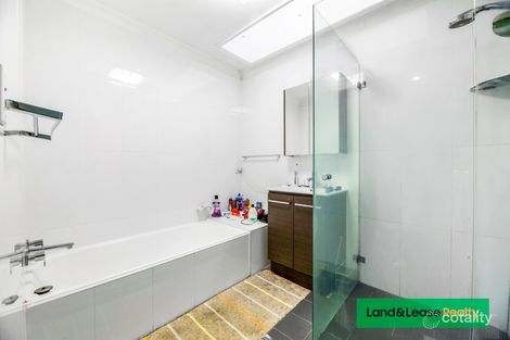 Property photo of 8 Clover Place Macquarie Fields NSW 2564