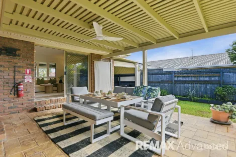 Property photo of 7 Gordon Crescent Sandstone Point QLD 4511