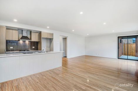 Property photo of 44 Rosenthal Boulevard Sunbury VIC 3429
