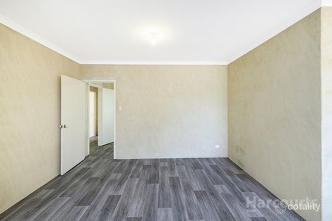 Property photo of 38 Elliot Road Hocking WA 6065