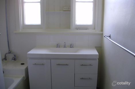 Property photo of 28 Challis Street Newport VIC 3015