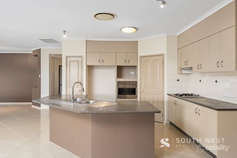 Property photo of 4 Copmanhurst Place Sumner QLD 4074