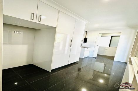 Property photo of 8 Bridgnorth Street Carindale QLD 4152