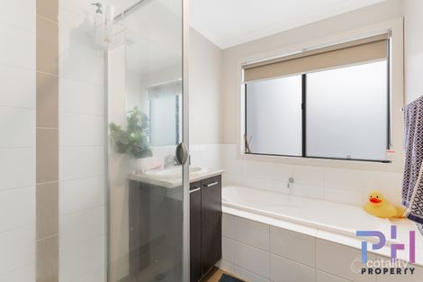 Property photo of 27 Freeman Drive Kangaroo Flat VIC 3555