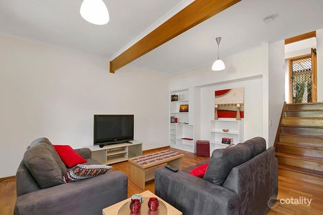 Property photo of 2/31 Armadale Street St Lucia QLD 4067
