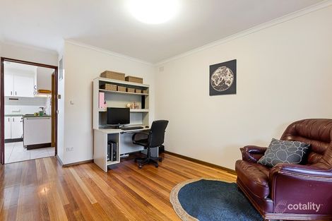Property photo of 2 Larool Close Doncaster East VIC 3109