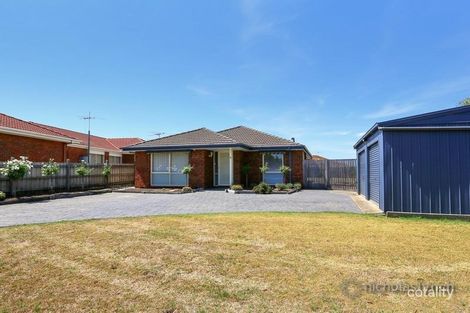 Property photo of 8 Snow Gum Walk Mornington VIC 3931