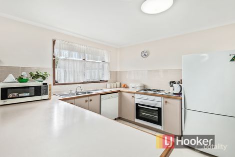 Property photo of 6 Frances Crescent Cranbourne North VIC 3977