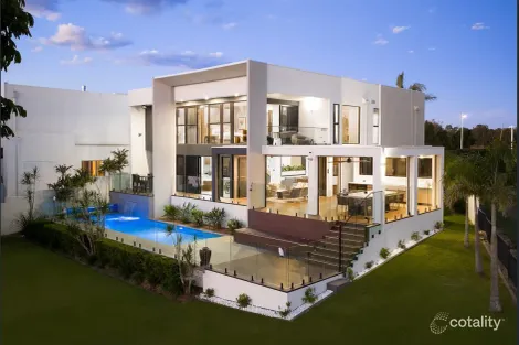 3026 The Boulevarde, Benowa, QLD 4217