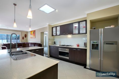 Property photo of 3 Tusmore Grove Cranbourne North VIC 3977