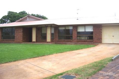 8 Cornwall Ct, Drayton, QLD 4350