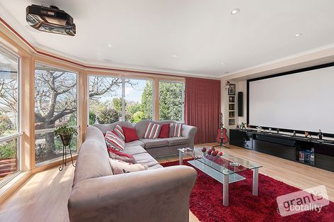 Property photo of 6 Edward Court Berwick VIC 3806
