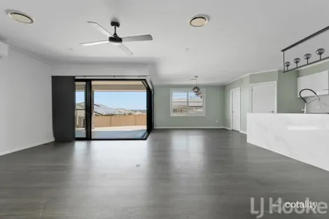 Property photo of 65 Graham Drive Kelso NSW 2795