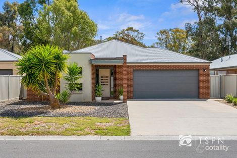 35 Barnett Dr, Kangaroo Flat, VIC 3555