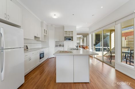 Property photo of 10 Tyrell Walk Caroline Springs VIC 3023