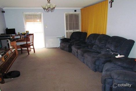 Property photo of 32 Bennett Street Melton South VIC 3338