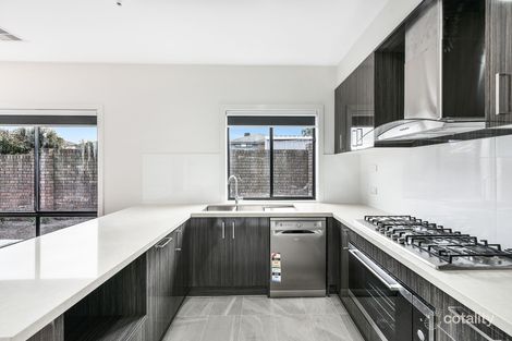 Property photo of 4/22 Bronson Circuit Cranbourne North VIC 3977