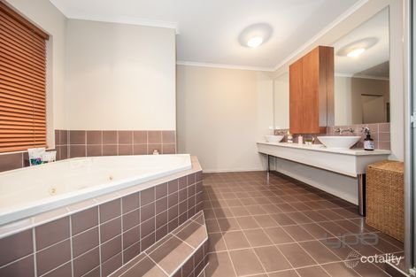 Property photo of 79 Taylors Hill Boulevard Taylors Hill VIC 3037