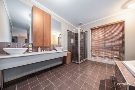 Property photo of 79 Taylors Hill Boulevard Taylors Hill VIC 3037