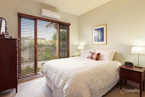 Property photo of 2/34 Pinewood Drive Mount Waverley VIC 3149