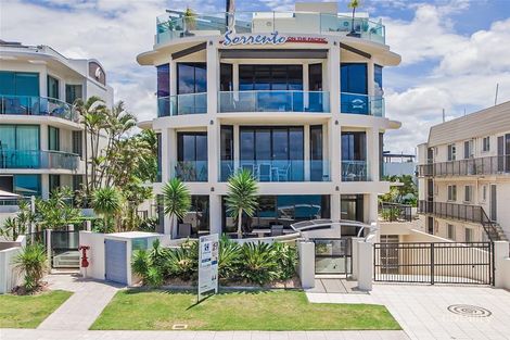 Property photo of 2/8 Marina Walk Alexandra Headland QLD 4572