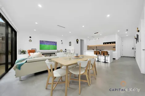 Property photo of 6 Coolangatta Drive Mickleham VIC 3064