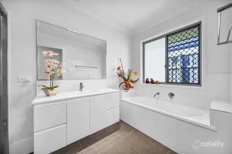 Property photo of 67 Sudbury Drive Pimpama QLD 4209