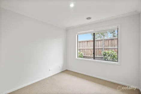 Property photo of 38 Eynesbury View Wollert VIC 3750