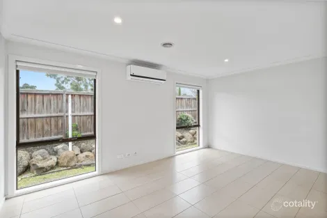 Property photo of 38 Eynesbury View Wollert VIC 3750