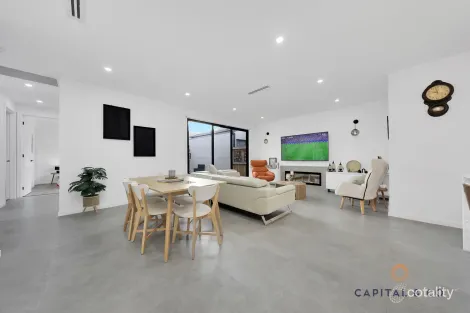 Property photo of 6 Coolangatta Drive Mickleham VIC 3064